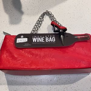 Red Wine Insulated Bag 🍷